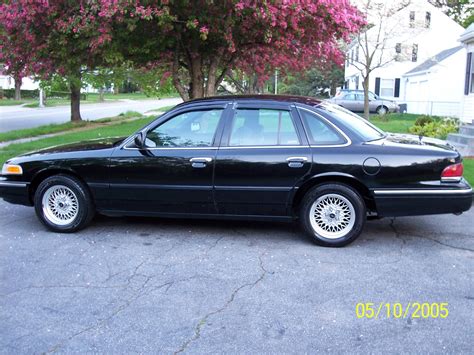 Used 1995 Ford Crown Victoria Base 